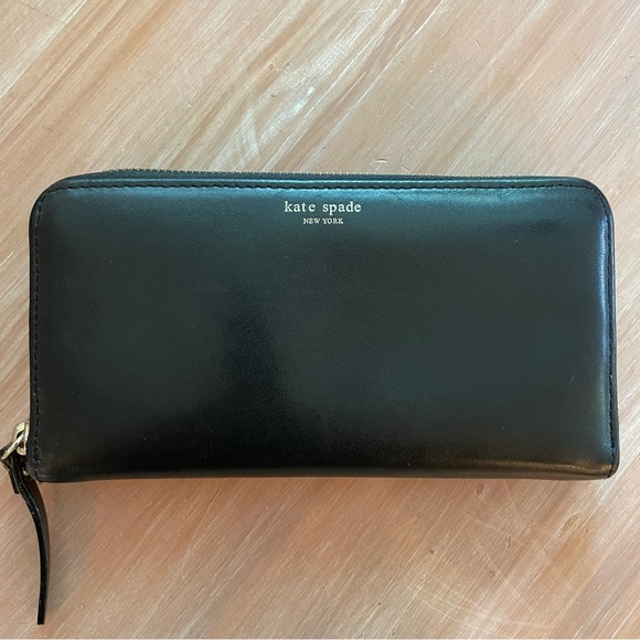 KATE SPADE Black Leather Zipper Long Wallet! Boutique item! - Picture 2 of 15